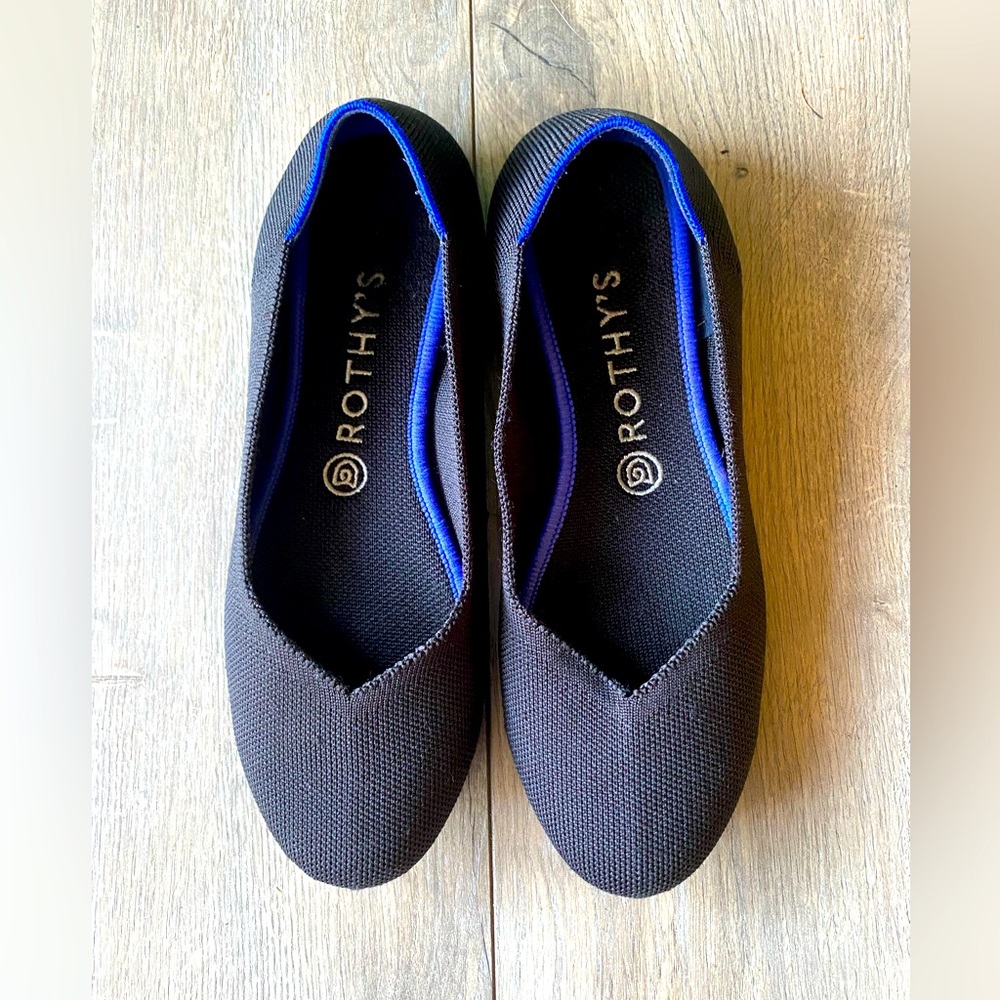 Rothy’s black flats